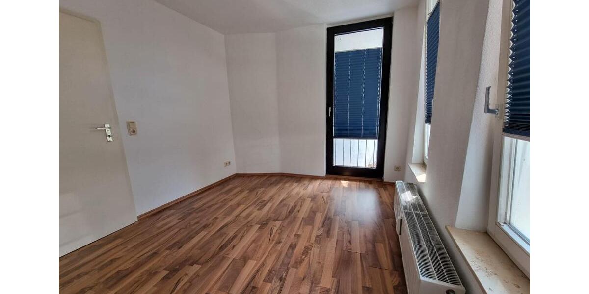 Erdgeschoßwohnung Siegen Dillnhütten - 2.5 Zimmer, 59 m&sup2;, 155.000&euro; | Angebot:26580647