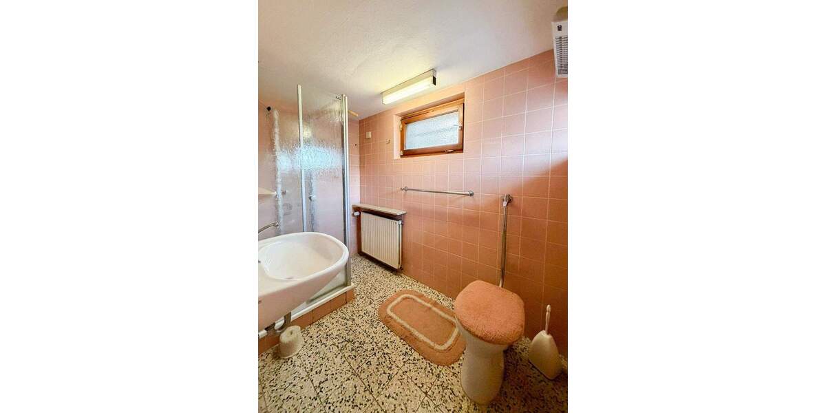 Einfamilienhaus Wissen - 5 Zimmer, 130 m&sup2;, 195.000&euro; | Angebot:25691929