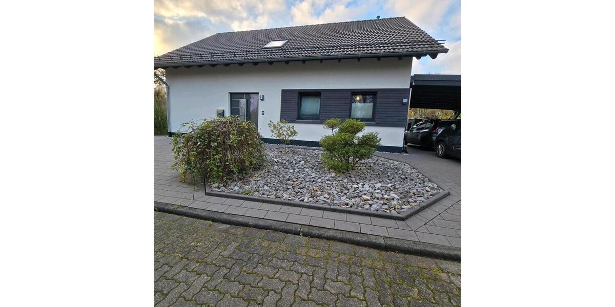 Einfamilienhaus Netphen - 7 Zimmer, 208 m&sup2;, 649.000&euro; | Angebot:26767540