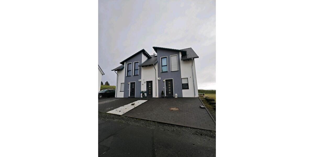 Doppelhaushälfte Bad Laasphe - 4 Zimmer, 109 m&sup2;, 415.000&euro; | Angebot:26042637