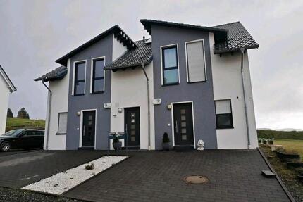 Haus Bad Laasphe - 4 Zimmer, 109 m&sup2;, 415.000&euro; | Angebot:26042637