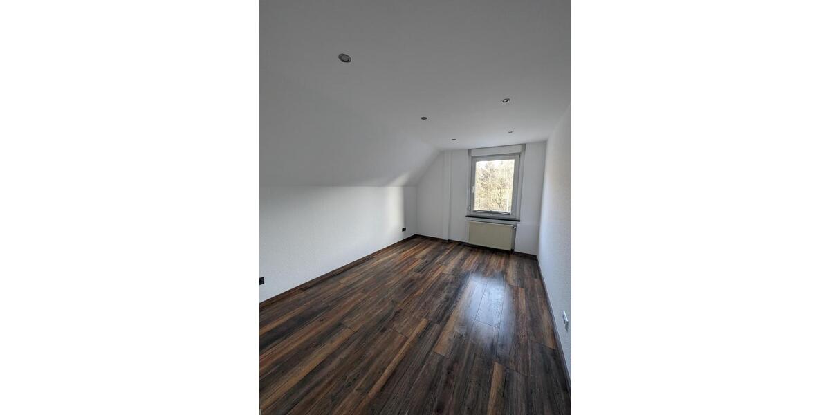 Etagenwohnung Attendorn - 4 Zimmer, 100 m&sup2;, 750&euro; | Angebot:25857344