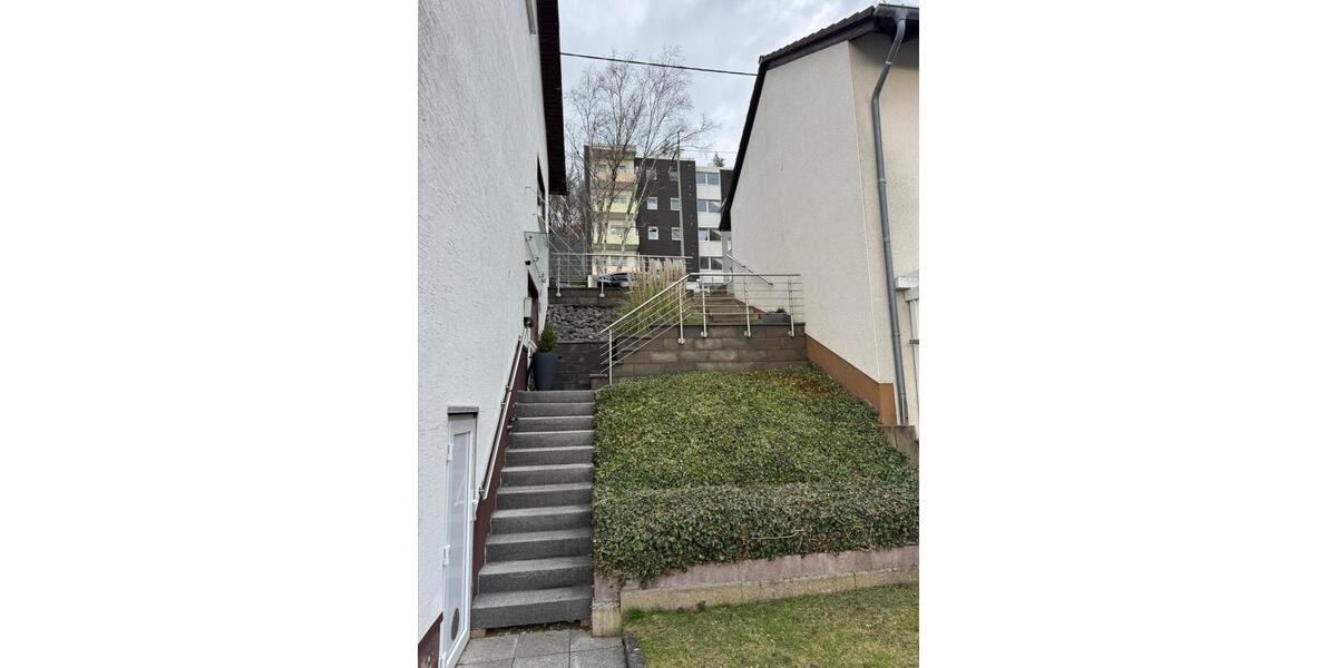 Etagenwohnung Siegen Eiserfeld - 3 Zimmer, 93 m&sup2;, 850&euro; | Angebot:25307090