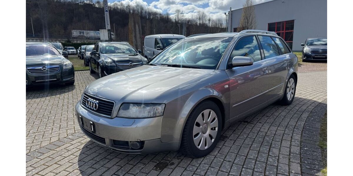 Audi A4 313.000 km 1.590 &euro; Lennestadt (Meggen)…. 57368