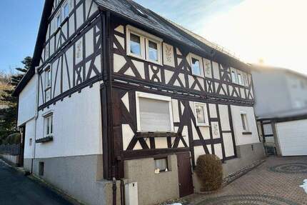 Haus Eschenburg / Eiershausen Eiershausen - 7 Zimmer, 195 m&sup2;, 159.000&euro; | Angebot:25728160