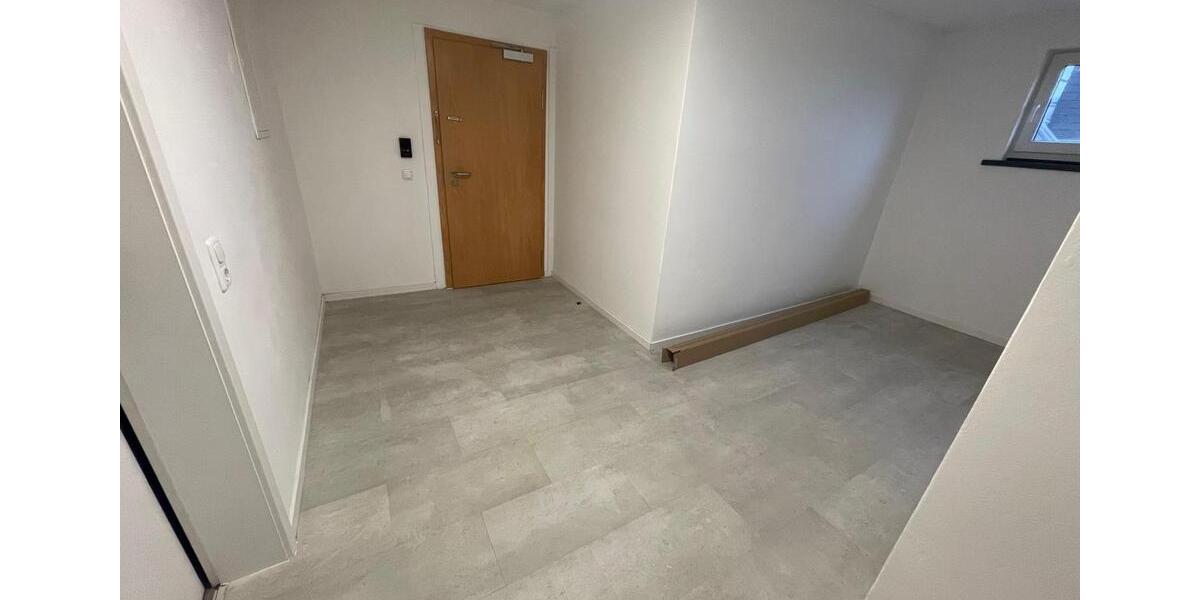 Etagenwohnung Dillenburg - 5 Zimmer, 110 m&sup2;, 795&euro; | Angebot:25975727