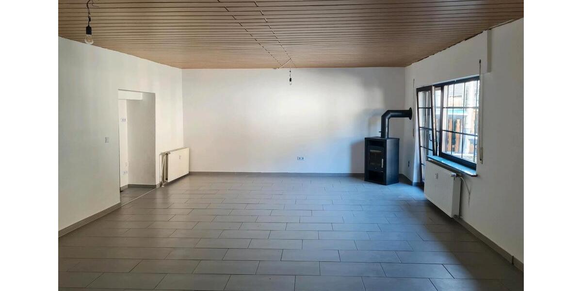 Erdgeschoßwohnung Wissen - 5 Zimmer, 140 m&sup2;, 850&euro; | Angebot:25750550