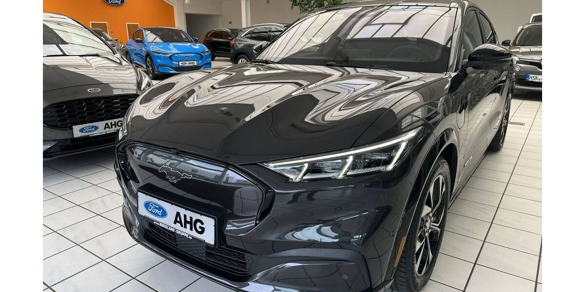 Ford Mustang Mach-E 2.500 km 37.990 &euro; Olpe 57462