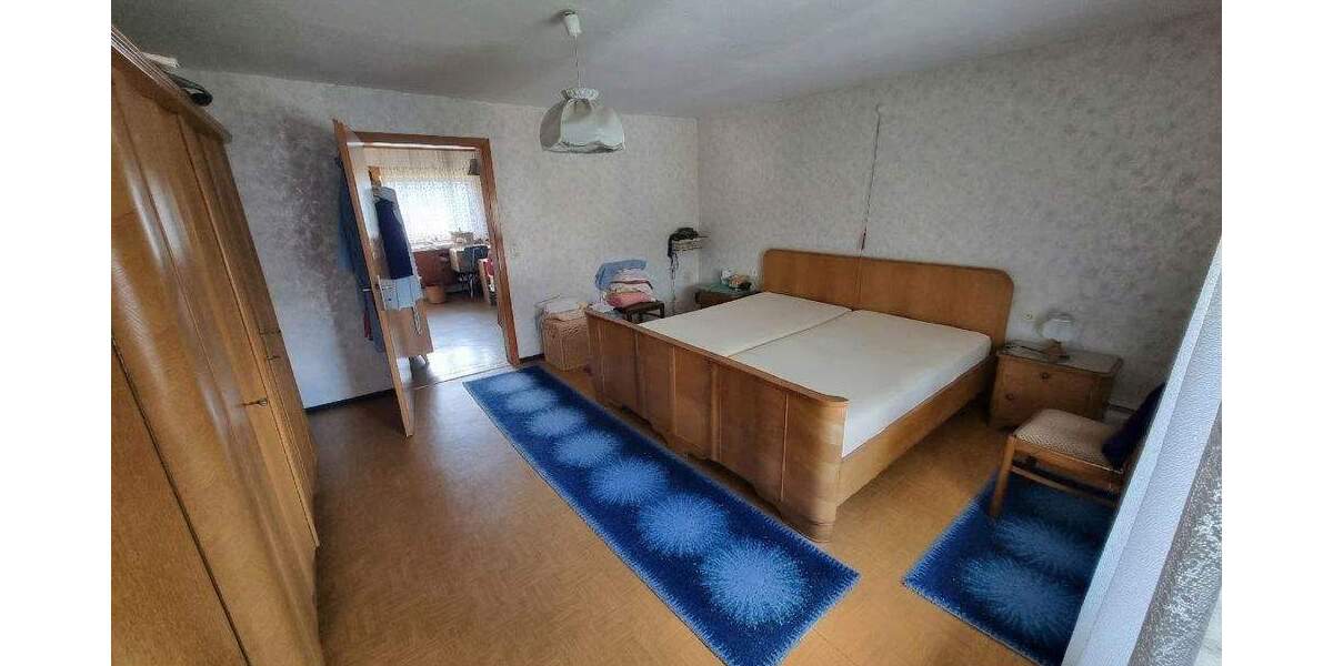 Einfamilienhaus Oberroßbach - 7 Zimmer, 135 m&sup2;, 120.000&euro; | Angebot:25685056