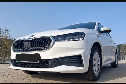 Skoda Fabia 13.857 km 14.699 &euro; Olpe 57462