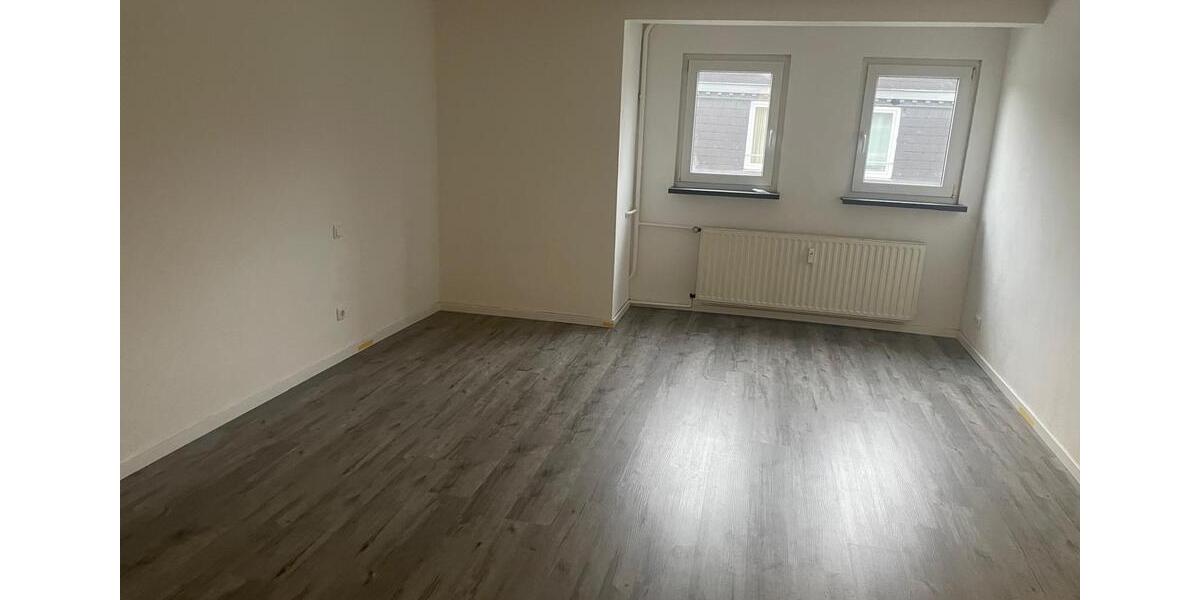 Etagenwohnung Dillenburg - 5 Zimmer, 110 m&sup2;, 795&euro; | Angebot:25975727