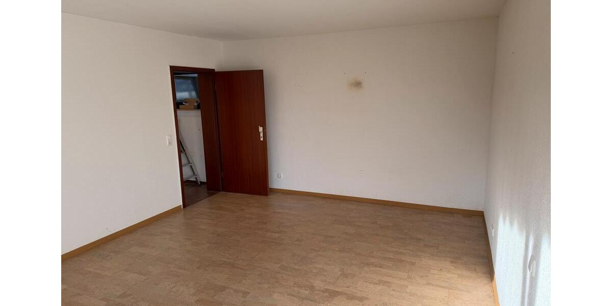 Erdgeschoßwohnung Eschenburg - 3 Zimmer, 90 m&sup2;, 950&euro; | Angebot:25239286