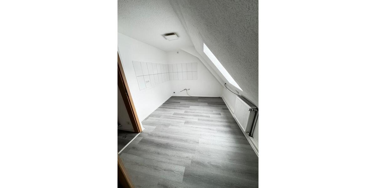 Etagenwohnung Siegen - 4 Zimmer, 88 m&sup2;, 740&euro; | Angebot:25907550