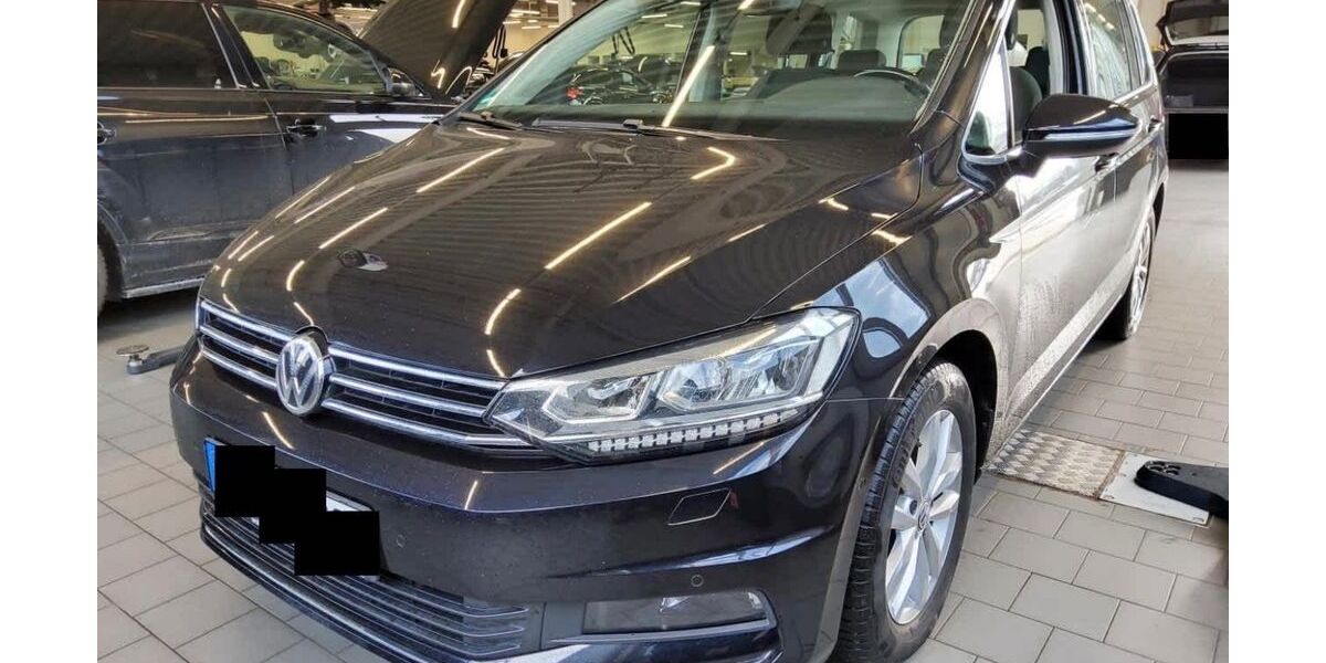 VW Touran 108.200 km 19.990 &euro; Wilden (Siegerland) 57234