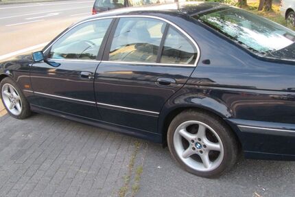 BMW 520 266.500 km 1.500 &euro; Netphen 57250