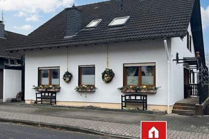 Haus Siegen / Eiserfeld Eiserfeld - 6 Zimmer, 205 m&sup2;, 339.000&euro; | Angebot:25776410