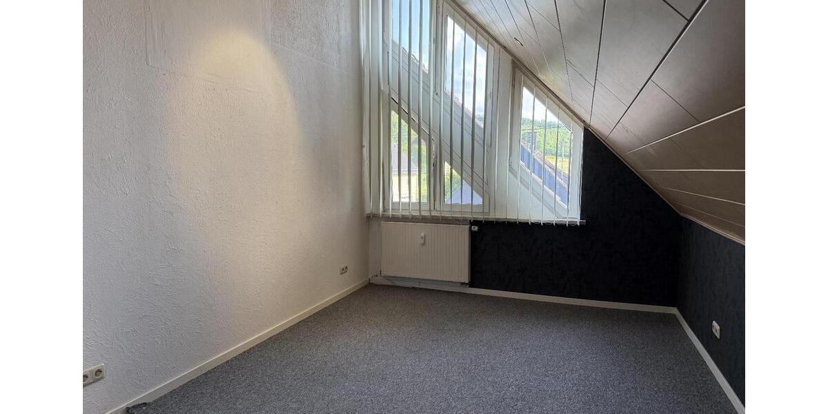 Maisonettenwohnung Wilnsdorf - 7 Zimmer, 165 m&sup2;, 195.000&euro; | Angebot:26994743