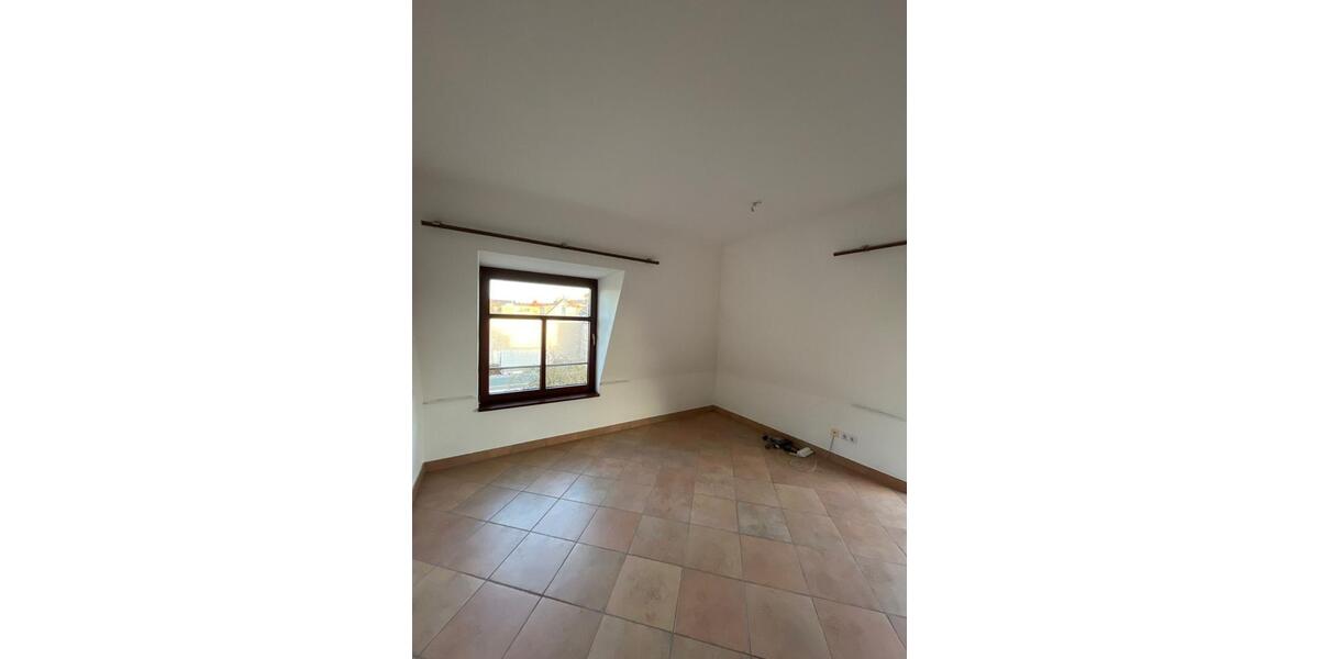 Dachgeschoßwohnung Hachenburg - 2 Zimmer, 57 m&sup2;, 555&euro; | Angebot:25331964