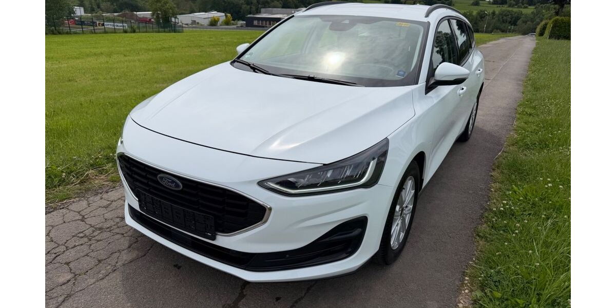 Ford Focus 26.000 km 17.490 &euro; Kirchhundem 57399
