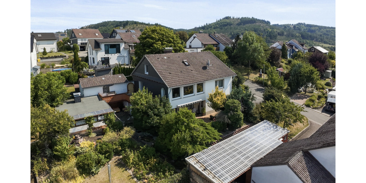 Einfamilienhaus Bad Laasphe - 6 Zimmer, 183 m&sup2;, 336.000&euro; | Angebot:25775252