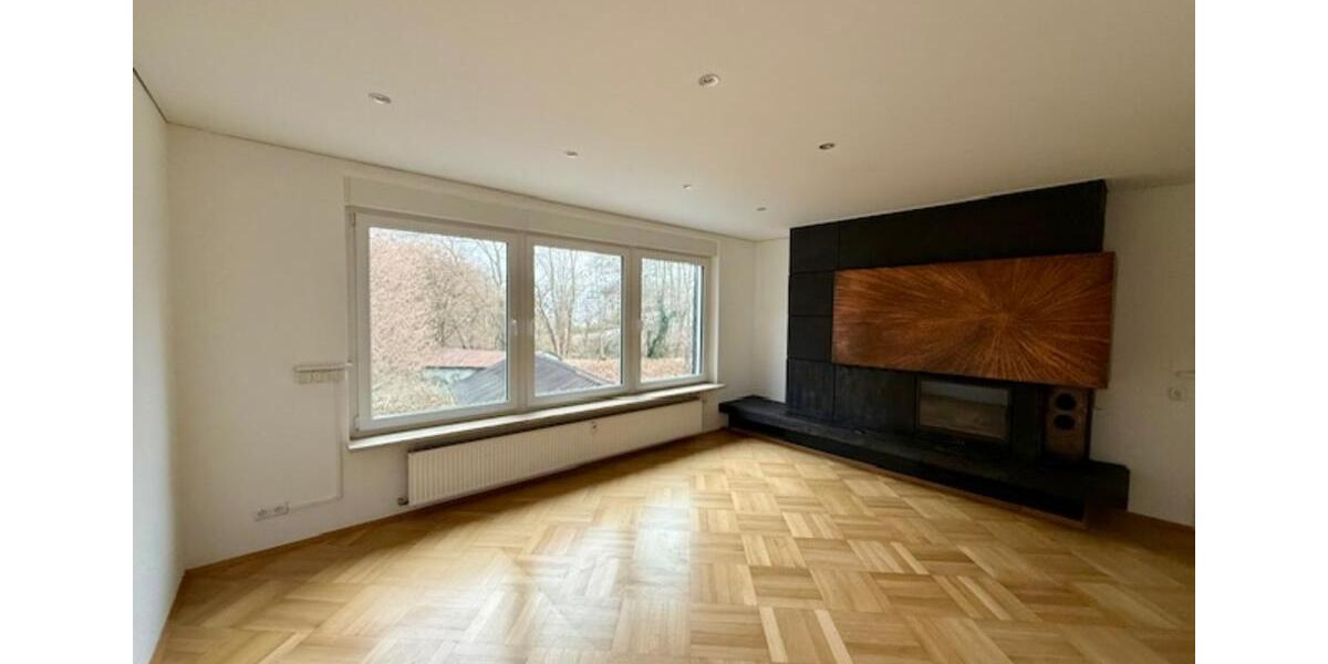 Etagenwohnung Siegen Eiserfeld - 8 Zimmer, 171 m&sup2;, 2.050&euro; | Angebot:25721985