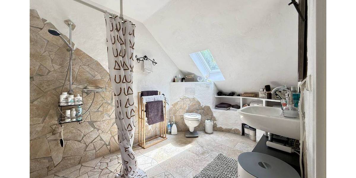 Mehrfamilienhaus, Wohnhaus Grünebach - 7 Zimmer, 230 m&sup2;, 350.000&euro; | Angebot:26859154