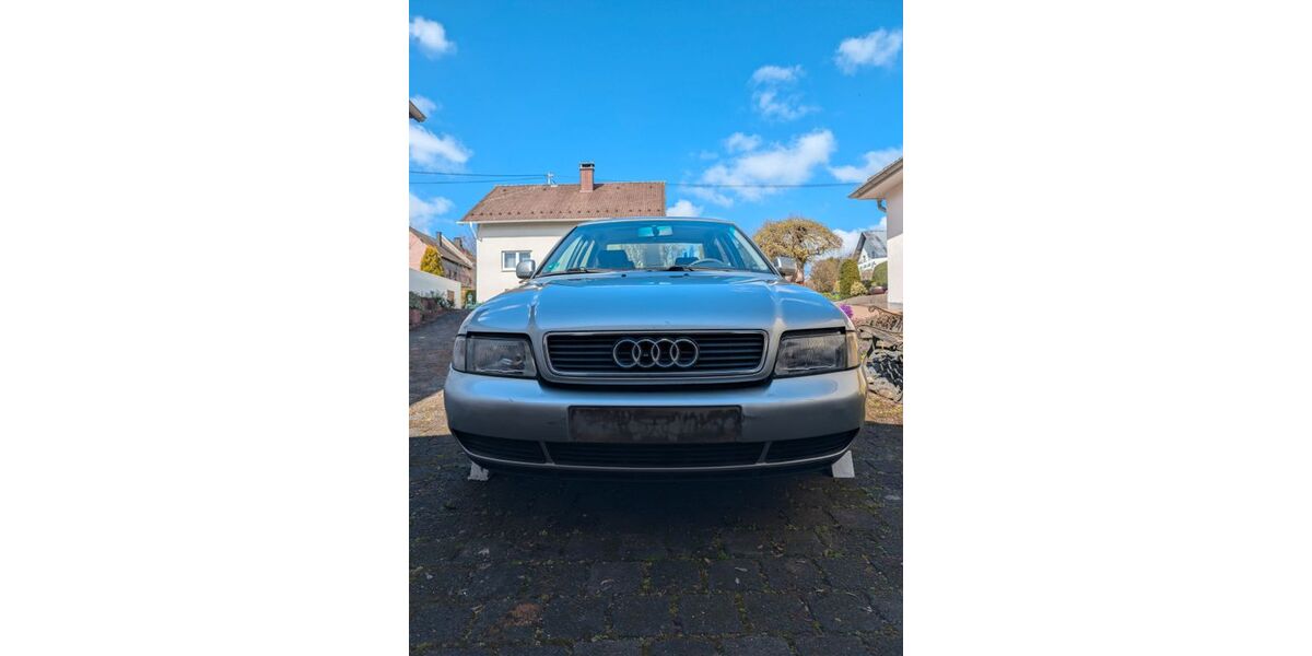 Audi A4 135.000 km 900 &euro; Kroppach 57612