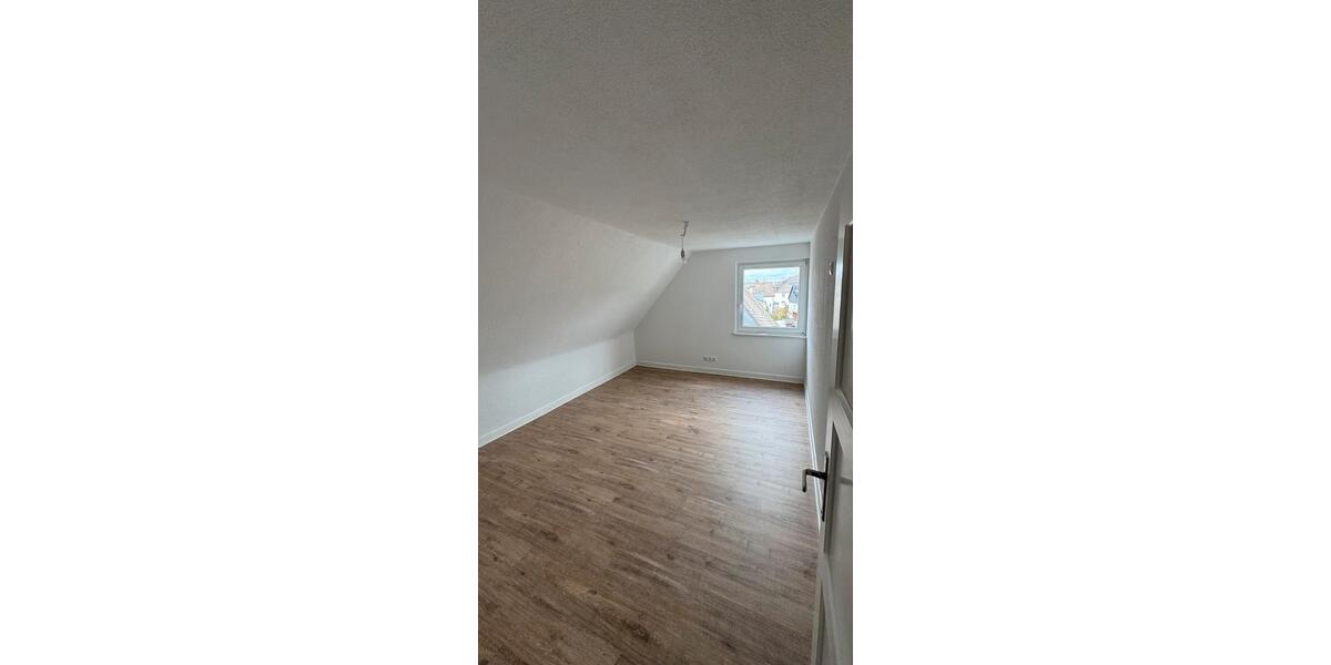 Etagenwohnung Mudersbach - 5 Zimmer, 100 m&sup2;, 950&euro; | Angebot:25721220