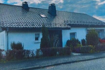 Haus Burbach - 9 Zimmer, 180 m&sup2;, 360.000&euro; | Angebot:26766273