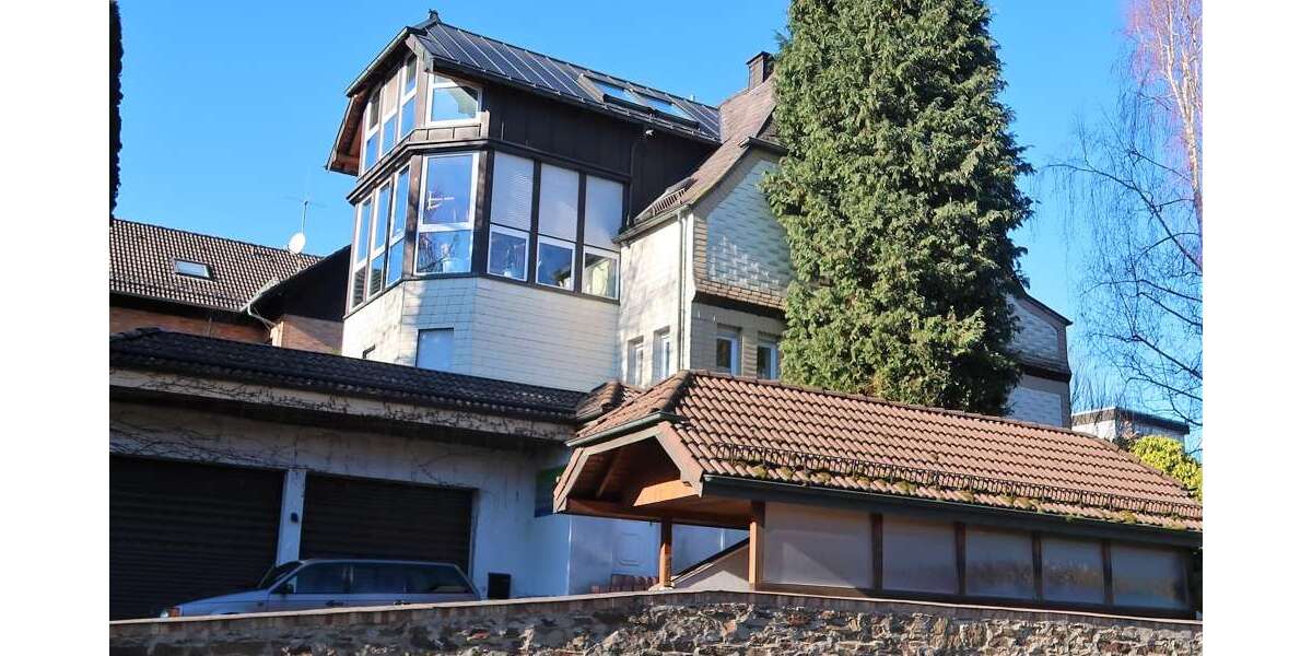 Einfamilienhaus Dietzhölztal / Steinbrücken Steinbrücken - 7 Zimmer, 324 m&sup2;, 350.000&euro; | Angebot:13266208