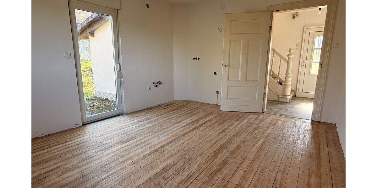 Einfamilienhaus Mittelhof - 3 Zimmer, 100 m&sup2;, 145.000&euro; | Angebot:25864325