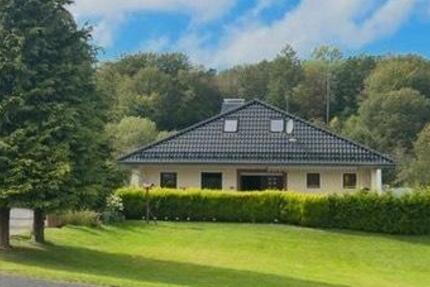 Haus Gebhardshain - 8 Zimmer, 200 m&sup2;, 395.000&euro; | Angebot:25838840