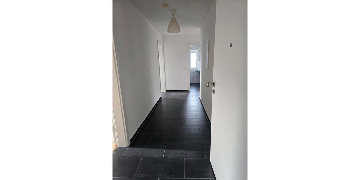 Dachgeschoßwohnung Siegen Dillnhütten - 3 Zimmer, 53 m&sup2;, 498&euro; | Angebot:24676956