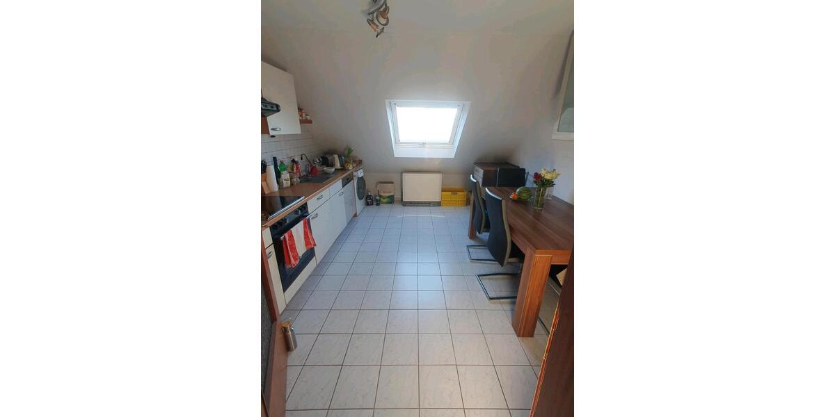 Dachgeschoßwohnung Netphen - 2.5 Zimmer, 78 m&sup2;, 765&euro; | Angebot:26646072