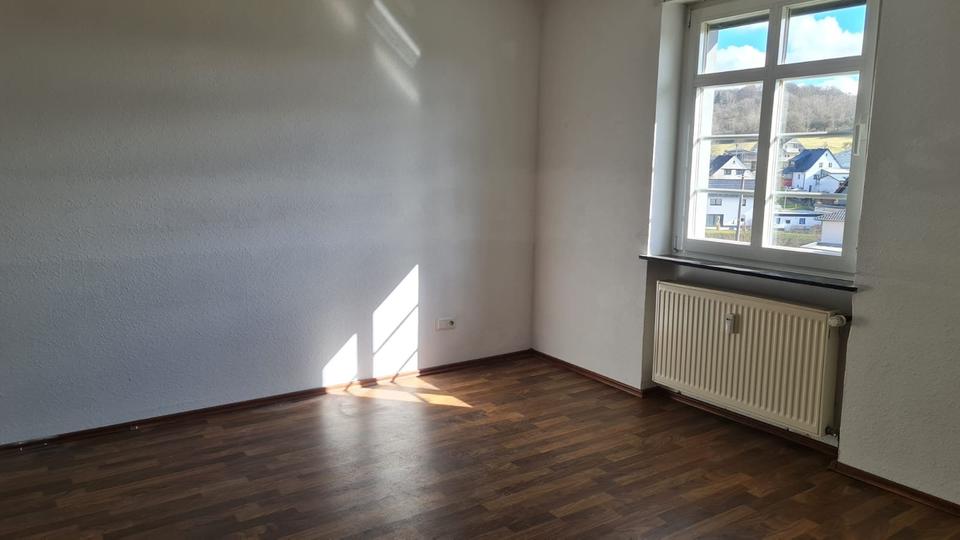 Etagenwohnung Hellenhahn-Schellenberg Schellenberg - 4.5 Zimmer, 110 m&sup2;, 900&euro; | Angebot:25832911