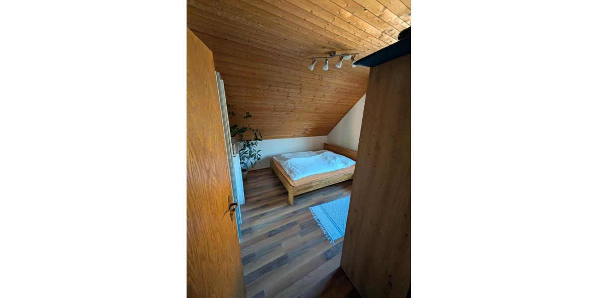Etagenwohnung Scheuerfeld - 4 Zimmer, 90 m&sup2;, 700&euro; | Angebot:26671001