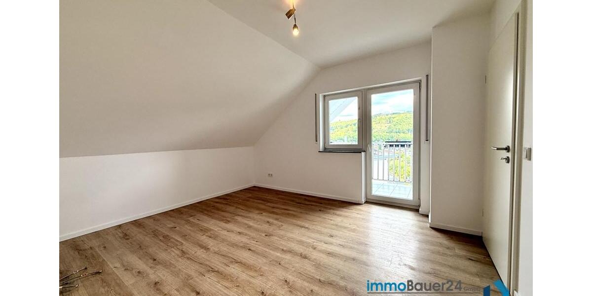 Dachgeschoßwohnung Mudersbach - 3 Zimmer, 99 m&sup2;, 941&euro; | Angebot:26649392