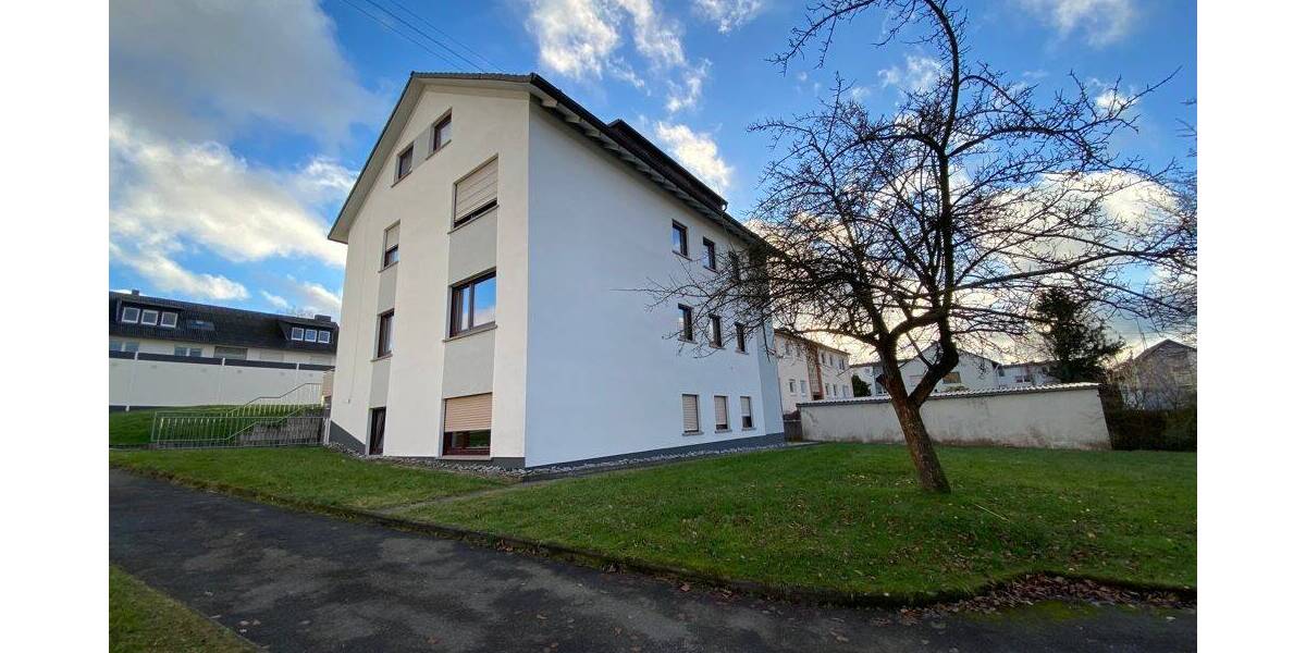 Etagenwohnung Hachenburg - 4 Zimmer, 100 m&sup2;, 825&euro; | Angebot:26796562