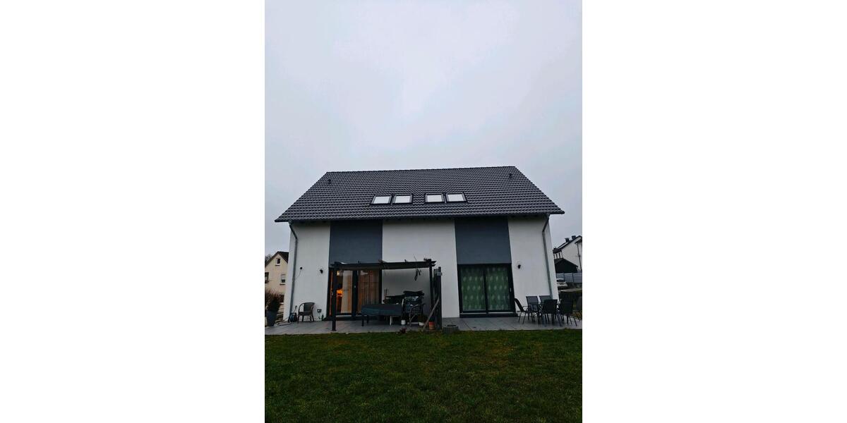 Doppelhaushälfte Bad Laasphe - 4 Zimmer, 225 m&sup2;, 420.000&euro; | Angebot:25271430