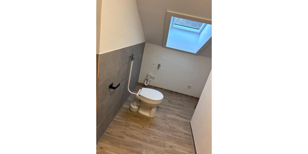 Dachgeschoßwohnung Siegen Kaan-Marienborn - 2 Zimmer, 59 m&sup2;, 580&euro; | Angebot:26003690