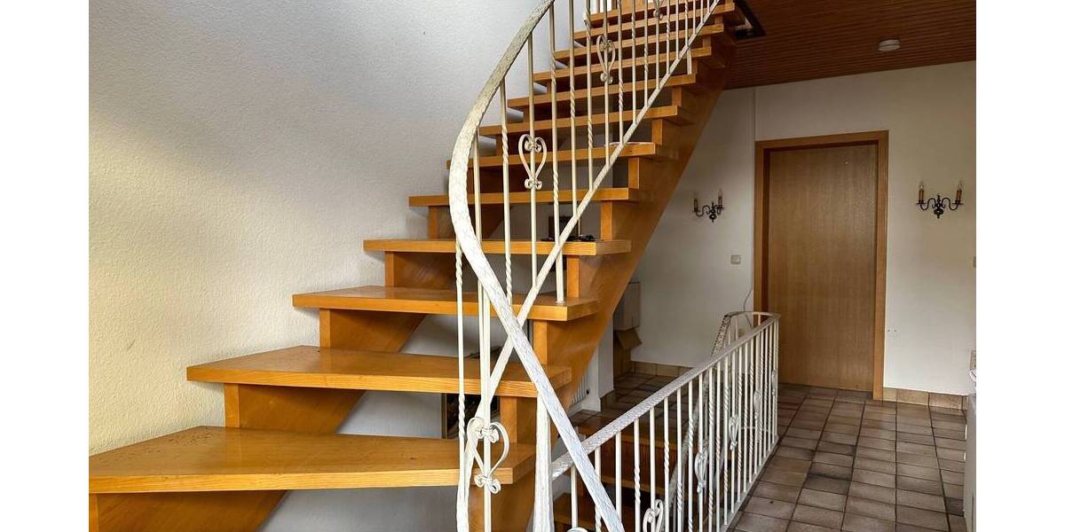 Einfamilienhaus Erndtebrück - 5 Zimmer, 171 m&sup2;, 279.000&euro; | Angebot:25729922