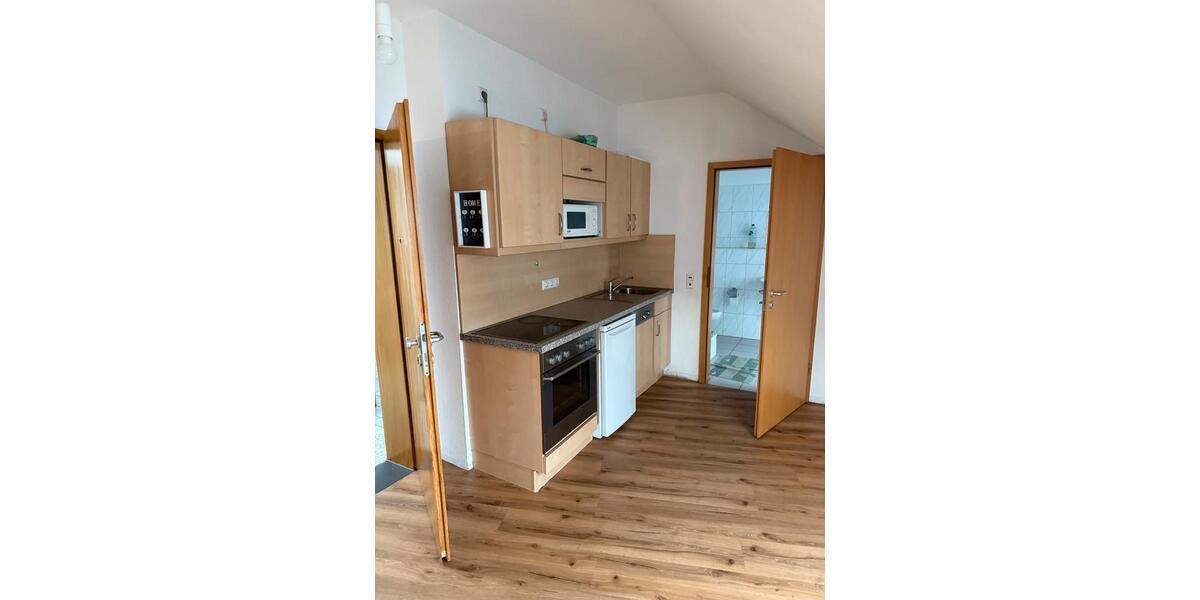 Dachgeschoßwohnung Siegen Dillnhütten - 1 Zimmer, 50 m&sup2;, 560&euro; | Angebot:26532662
