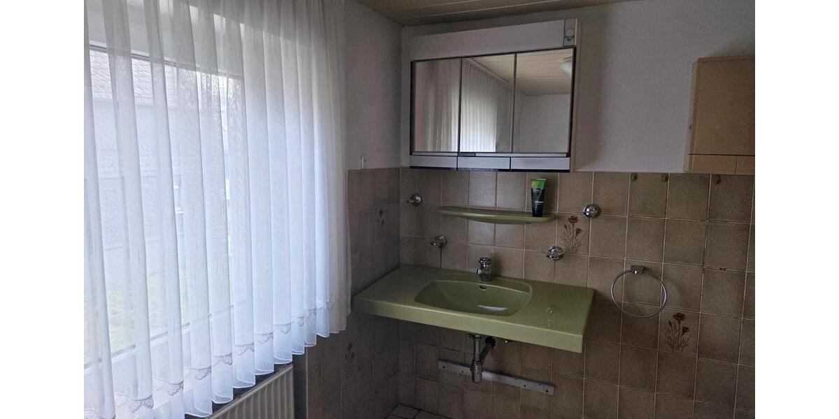 Einfamilienhaus Wilnsdorf - 9 Zimmer, 205 m&sup2;, 159.000&euro; | Angebot:26962353