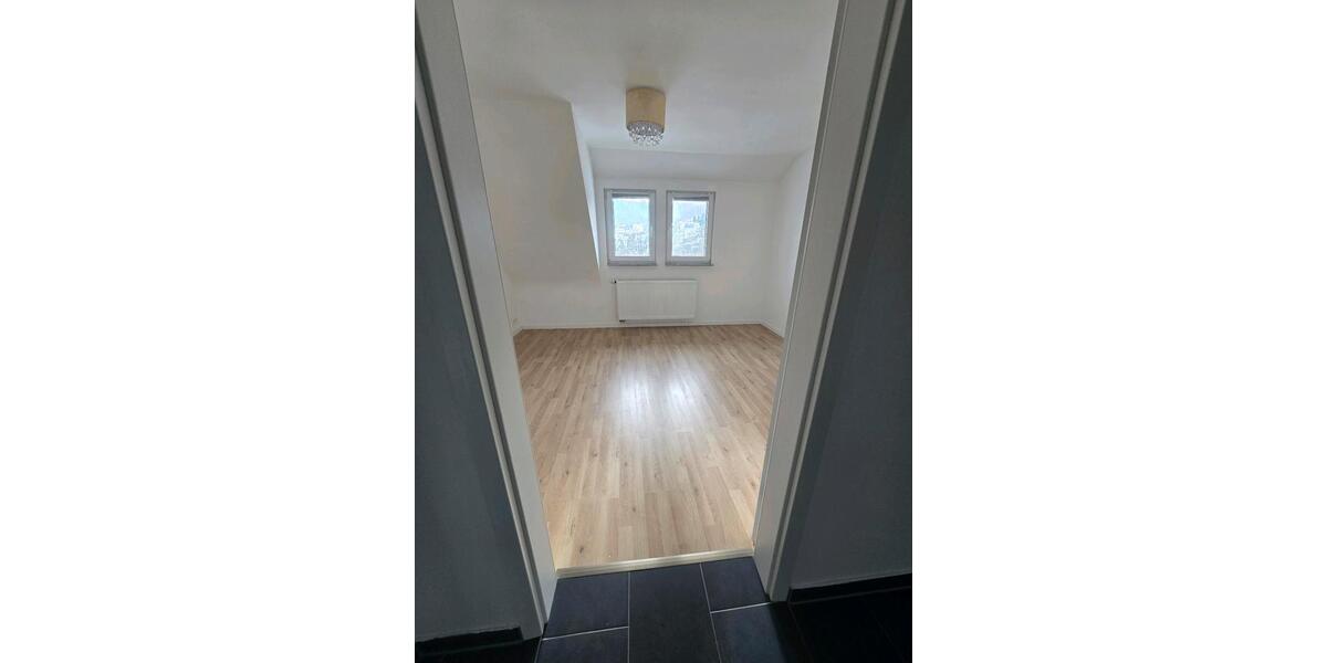 Dachgeschoßwohnung Siegen Dillnhütten - 3 Zimmer, 53 m&sup2;, 498&euro; | Angebot:24676956