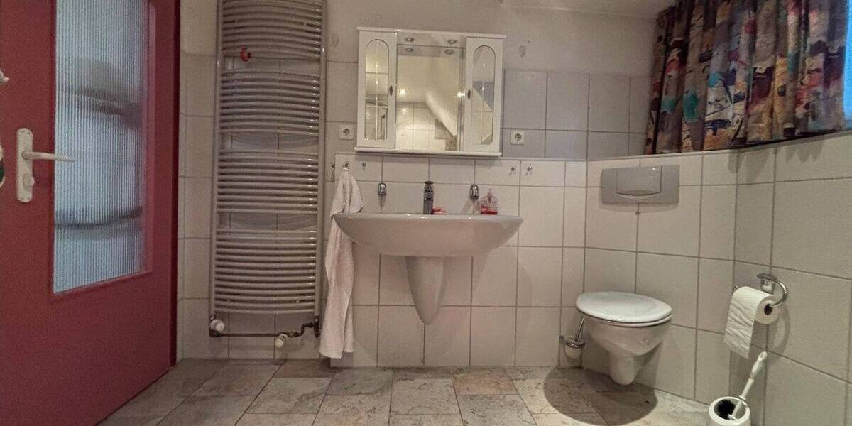 Einfamilienhaus Reichshof Eckenhagen - 7 Zimmer, 194 m&sup2;, 329.000&euro; | Angebot:25666272