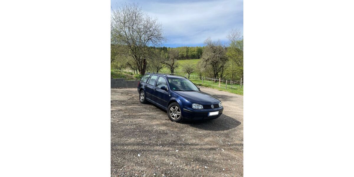 VW Golf 136.000 km 2.950 &euro; Siegen 57078
