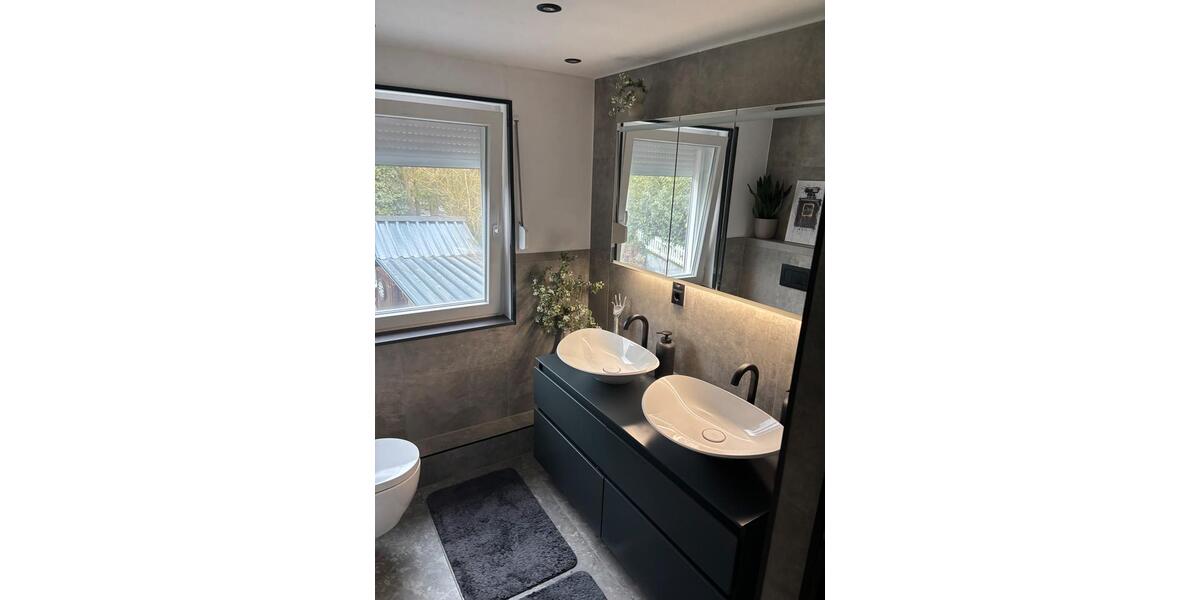 Reihenhaus Dillenburg - 7 Zimmer, 140 m&sup2;, 339.000&euro; | Angebot:25635737