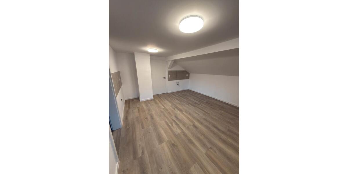 Dachgeschoßwohnung Betzdorf - 3 Zimmer, 95 m&sup2;, 700&euro; | Angebot:25999962