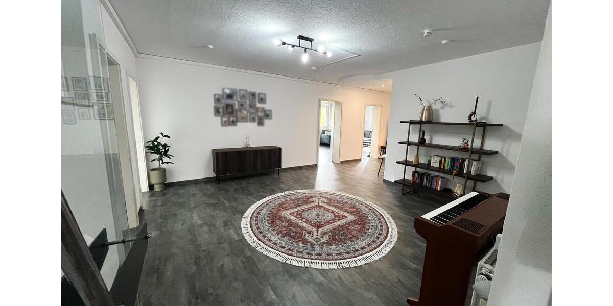 Terrassenwohnung Wissen - 4 Zimmer, 150 m&sup2;, 950&euro; | Angebot:26441225