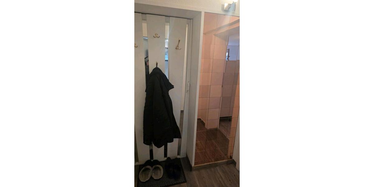 Etagenwohnung Hof - 1 Zimmer, 40 m&sup2;, 420&euro; | Angebot:25173430